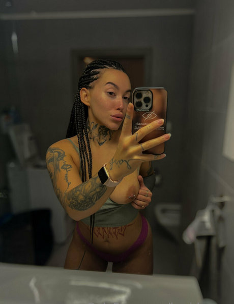 Barbbunny star erotic image