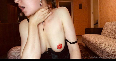 Crazy Layla pornstar exclusive pics