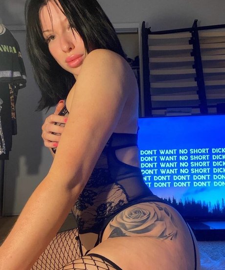 Hollyxobaby star beautiful pictures