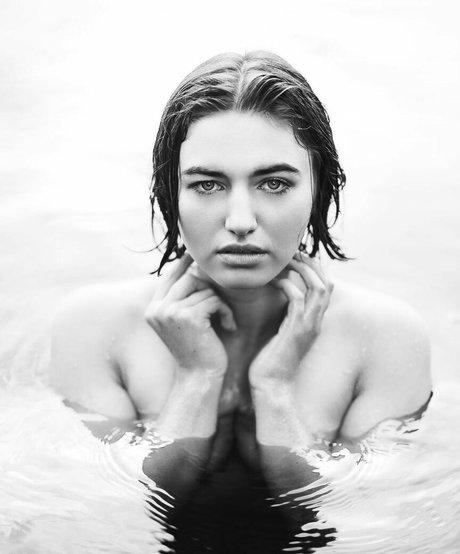 busty teen onlyfans exclusive img