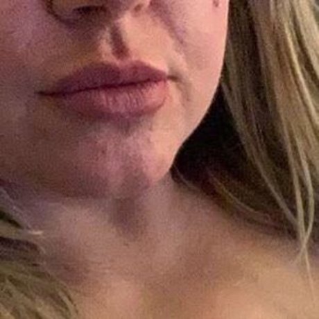 English Busty Rosie star exclusive pic