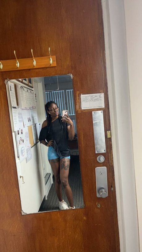 Empty Refuse2705 pornographic star gallery