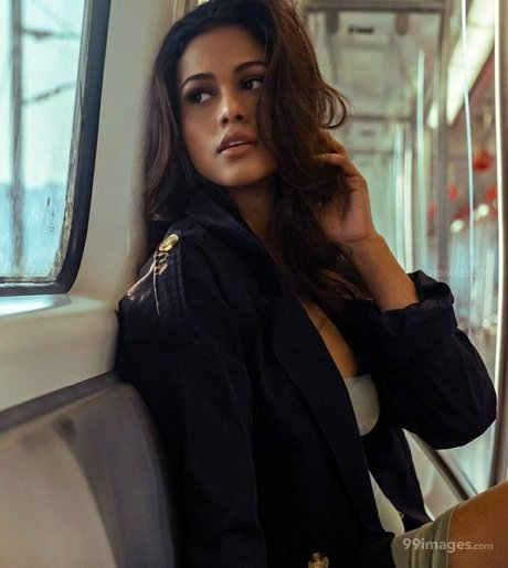 Adline Castelino model hot galleries