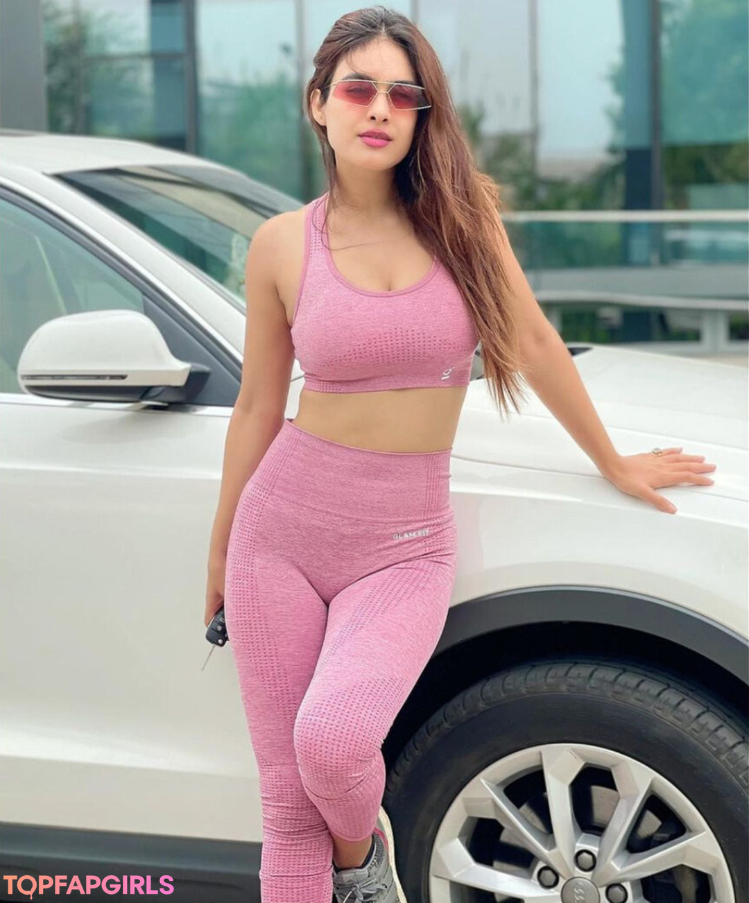 Neha Malik model adult pic