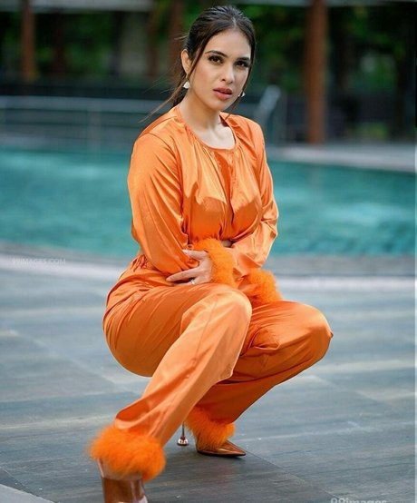 Neha Malik erotic actress galleries