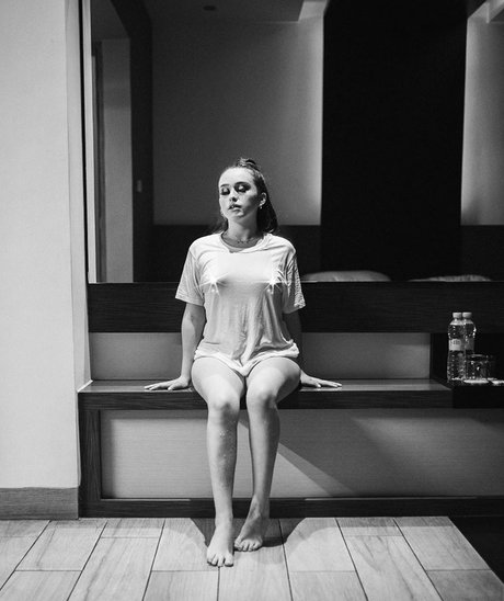 Escarlett Palacios star art pics