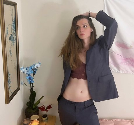 ALesserDeity star sexy photo