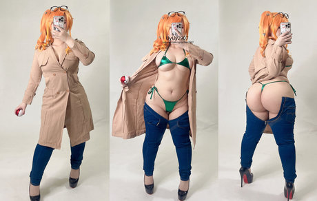 UyUy star erotic photo