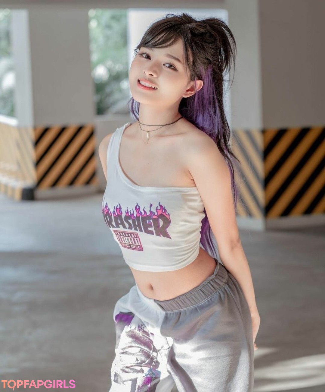 miholy model adult photos
