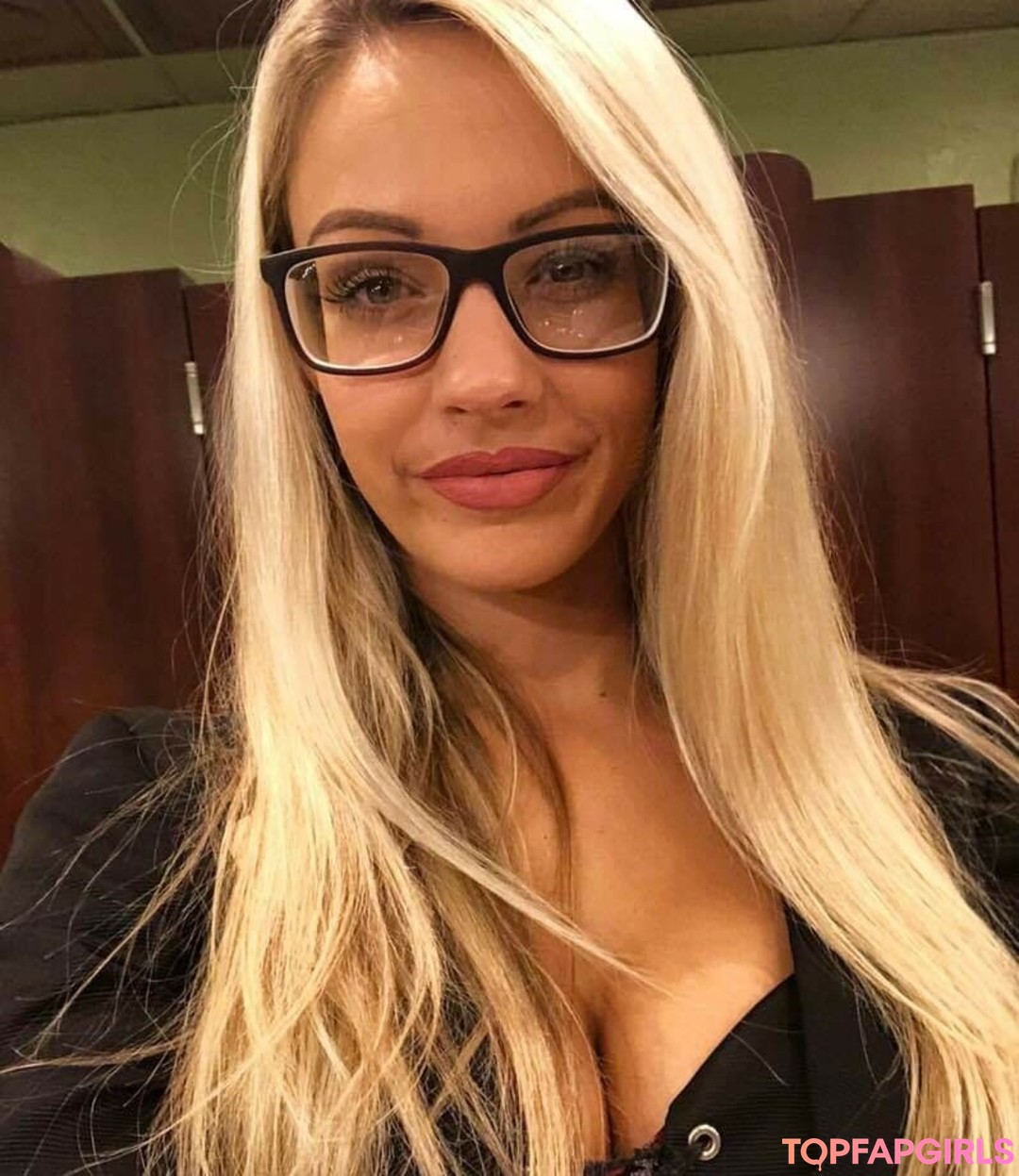 petite blonde milf onlyfans nude gallery