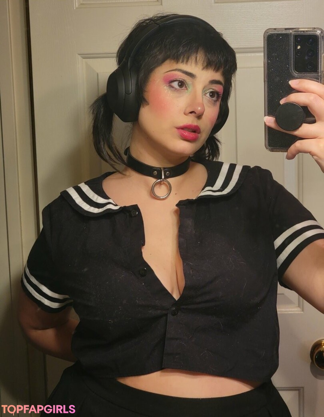 GlitchBun actress pic