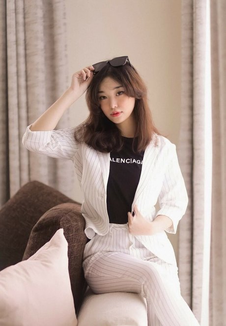 Livy Renata perfect star photos