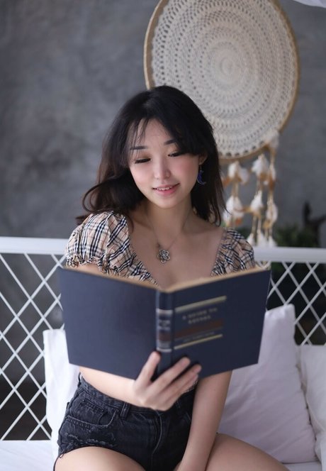 Livy Renata adult actress pic