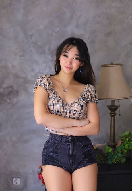 Livy Renata hot star pic