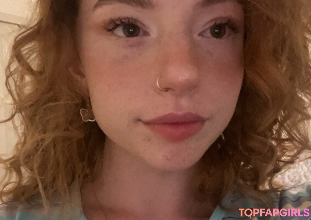 cutesylucyxo beautiful pornstar gallery