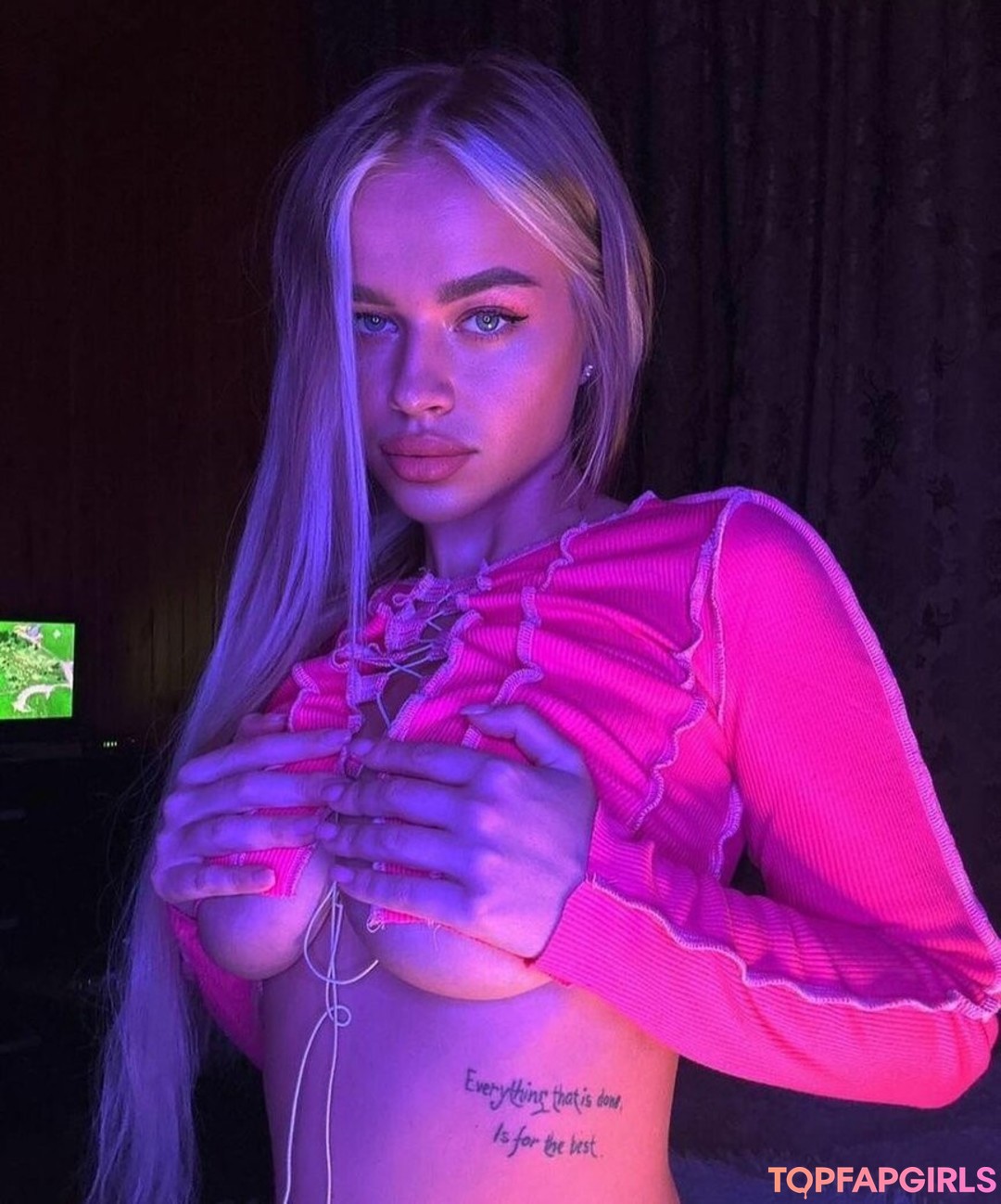 Tweetytwist nude model img