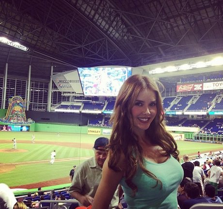 Marlene Favela model top picture