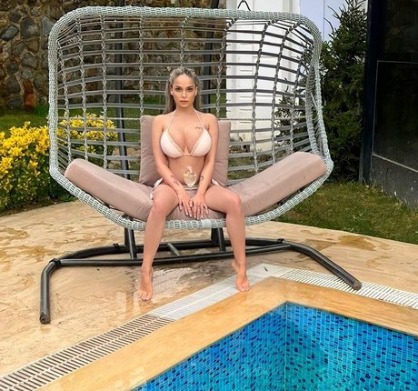 Merve Sanay nice model gallery