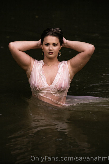 Savanah Thompson xxx pornstar photo