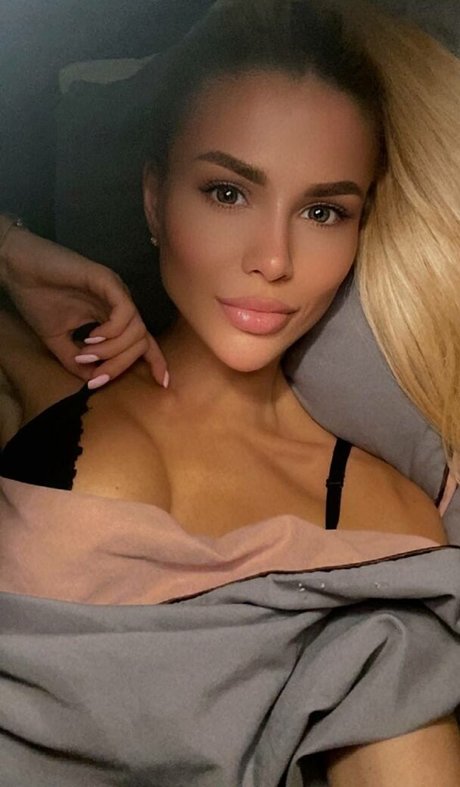 mature blonde onlyfans sexy nude pics