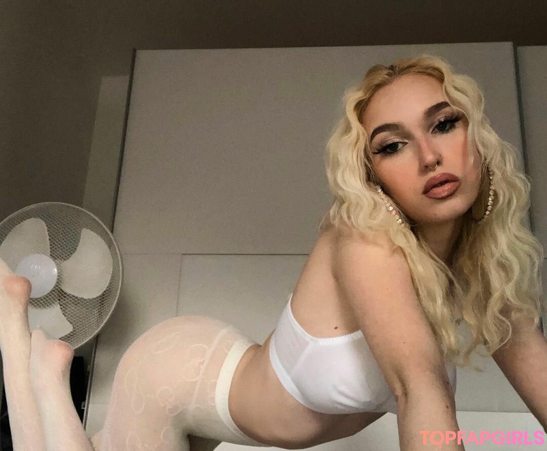 lilsauvage model hd pictures