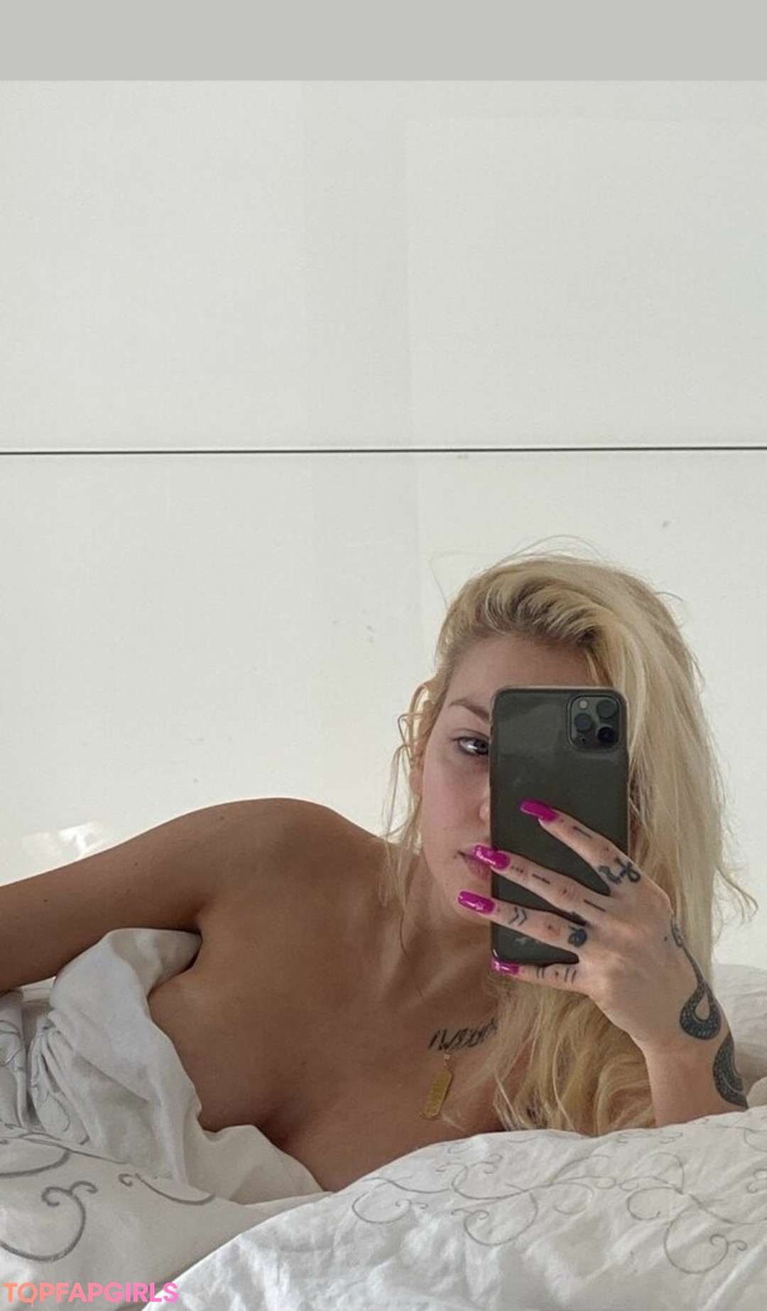 lilsauvage nude actress pics