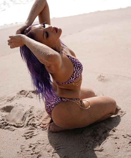 Salina De La Renta pornstar beautiful image