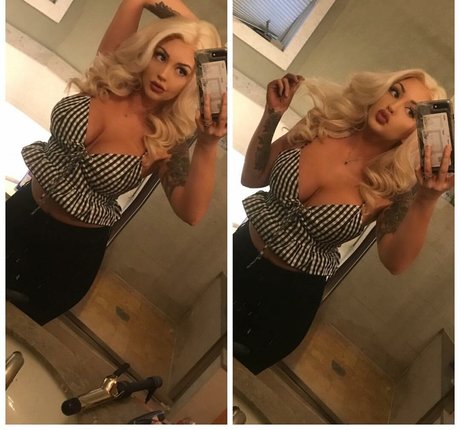 redhead threesome onlyfans hot pics