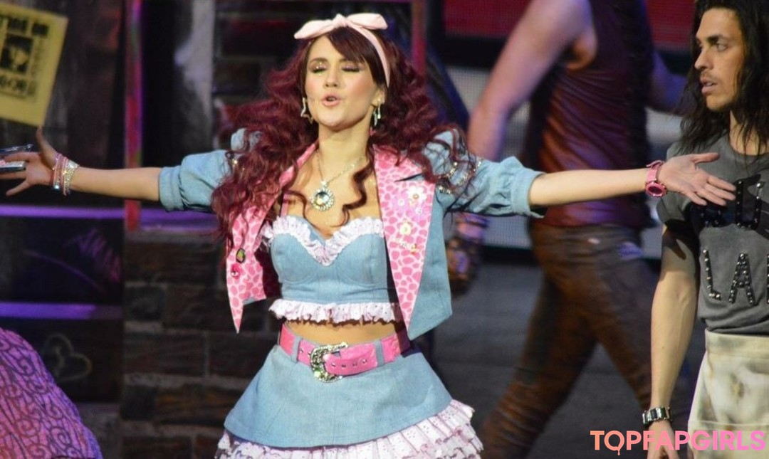 Dulce Maria adult model galleries