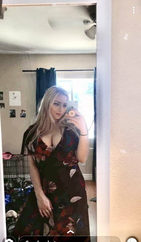 Paige 4Chan sexy actress images