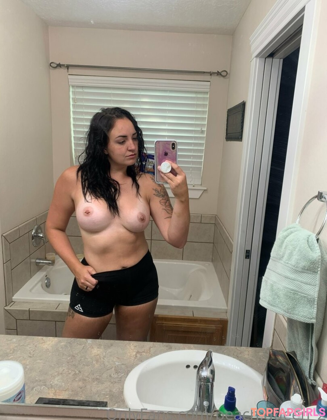 Peach Queen 2 nudes actress pictures