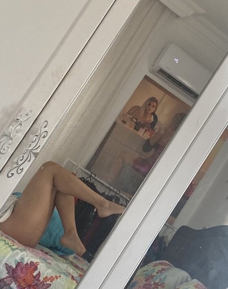 Beste Barkut star naked image