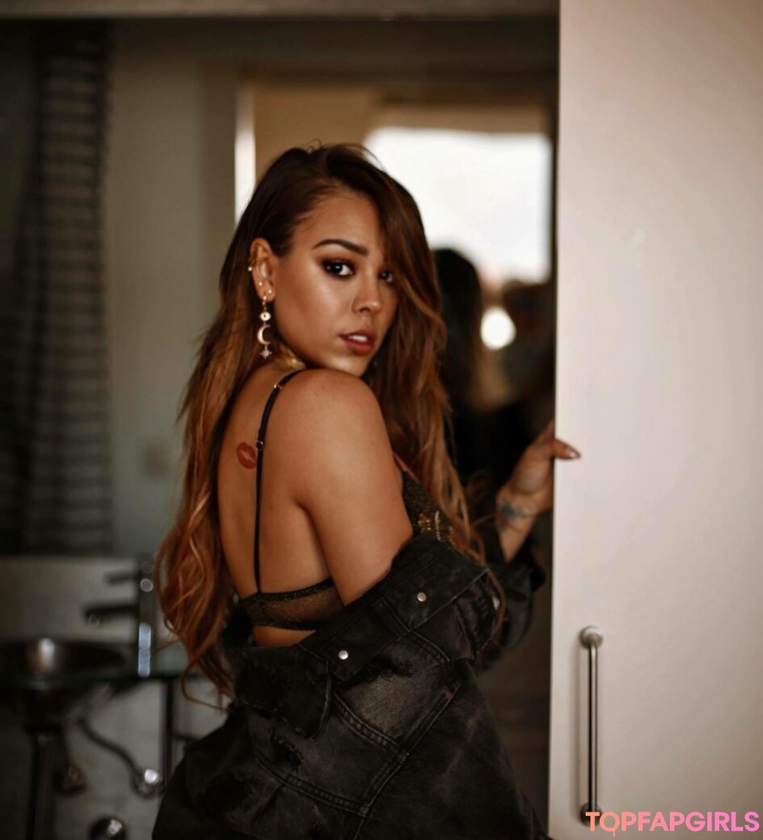 Danna Paola star xxx pics