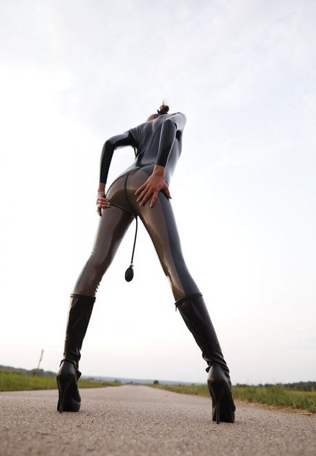 Vika Lita naked star pic