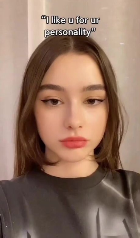 Dasha Tarab naked pornstar img