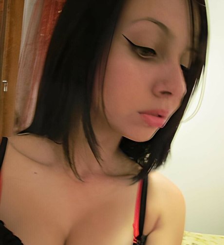 Jennie Naz pornstar art gallery