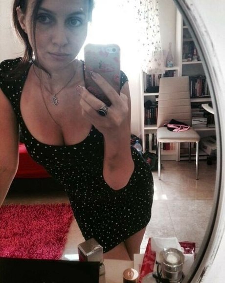 Jennie Naz nudes actress photo