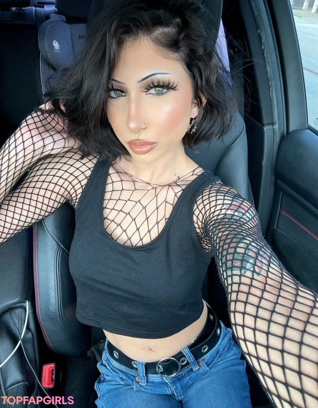 chubby nude onlyfans nude picture