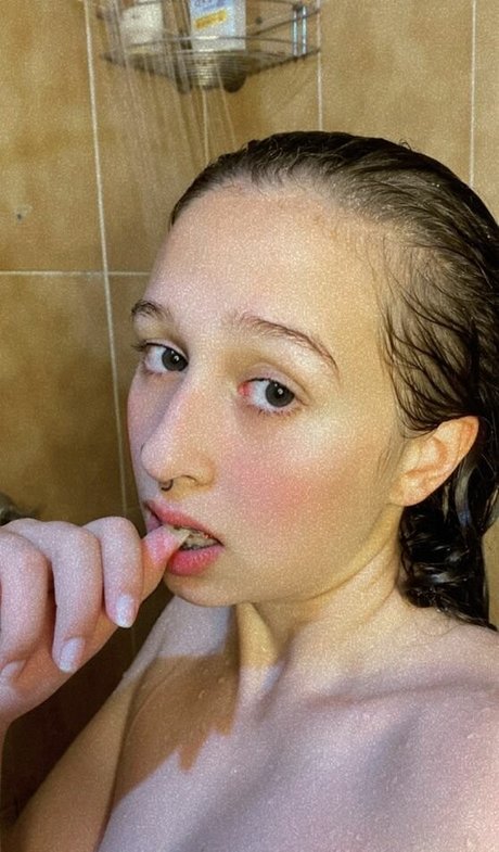 Tsuki Chan nice actress img