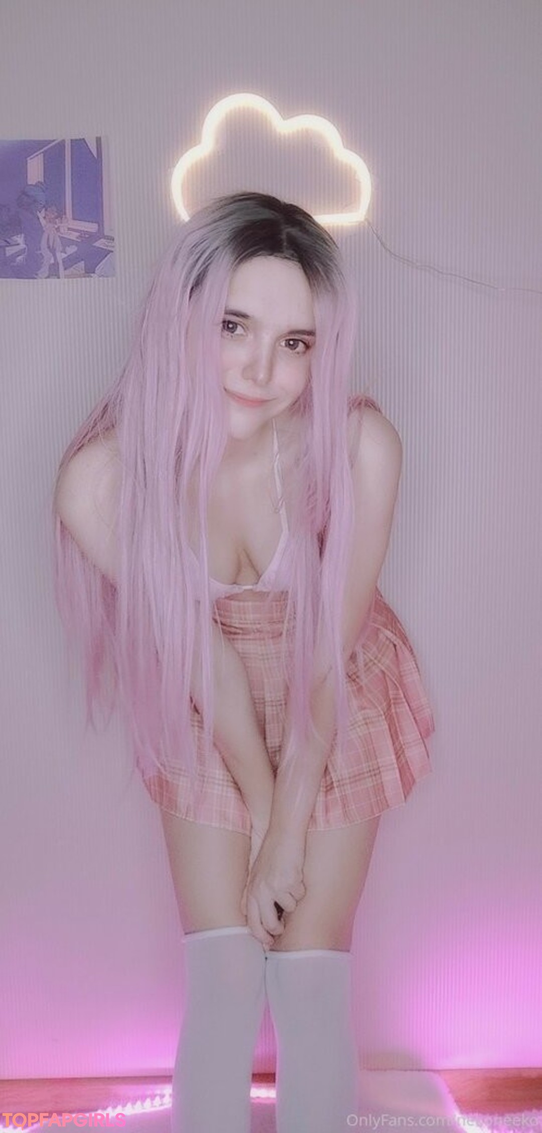 Nekoniko adult model pictures