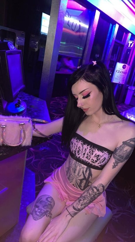 ButaneBunni model hd pictures