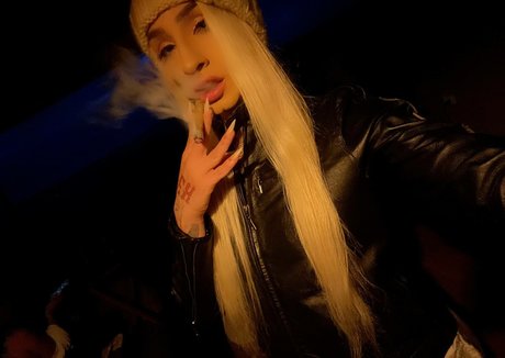 Kehiisha Star pornstar erotic archive