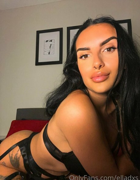 elsdxs nudes star image