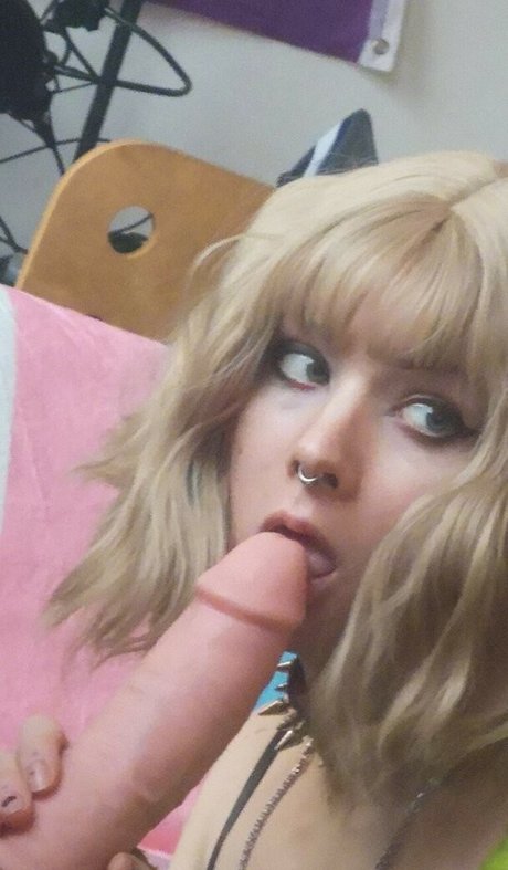 busty onlyfans adult picture