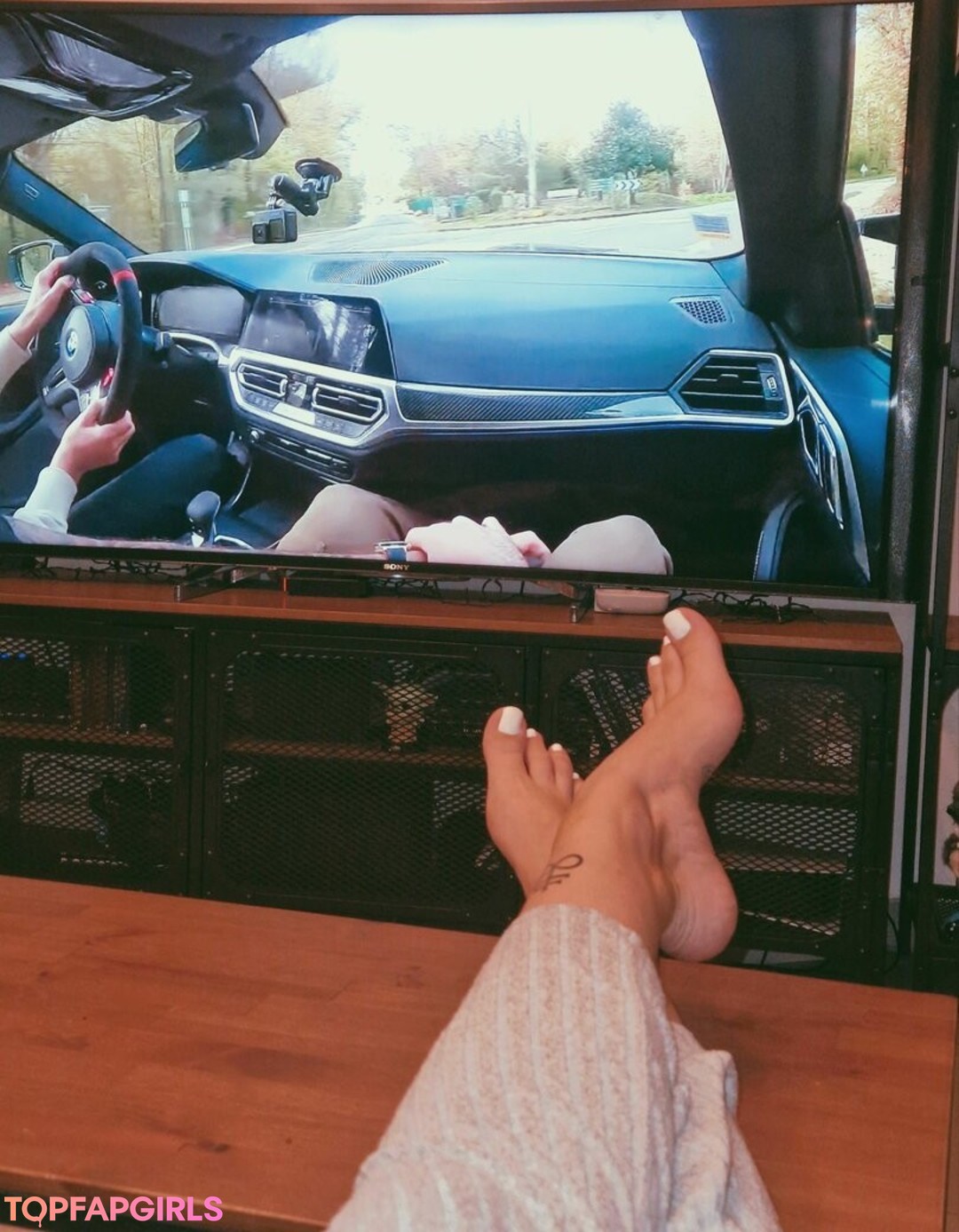 Livie Feet nice model galleries
