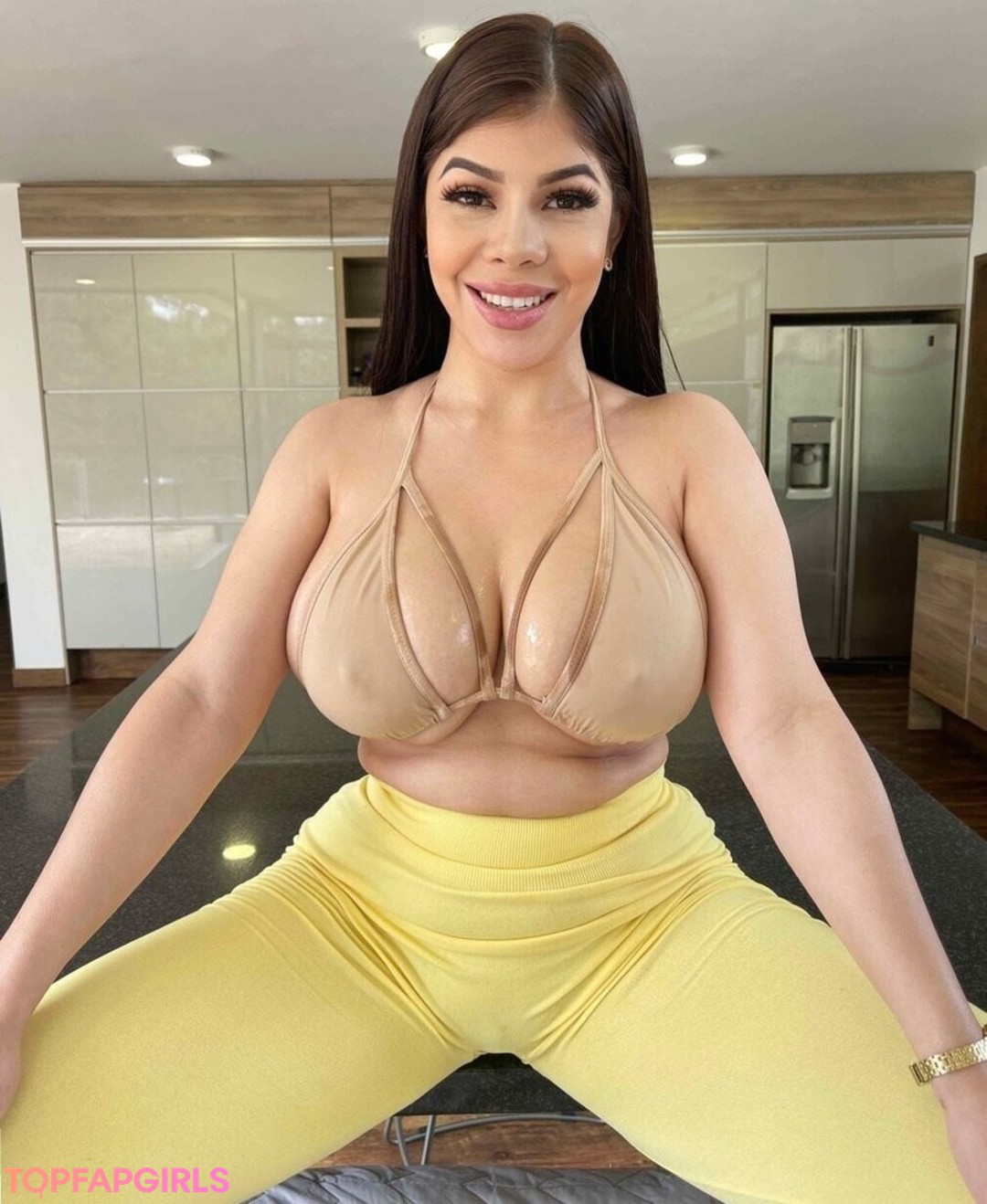 famous nude onlyfans beautiful images