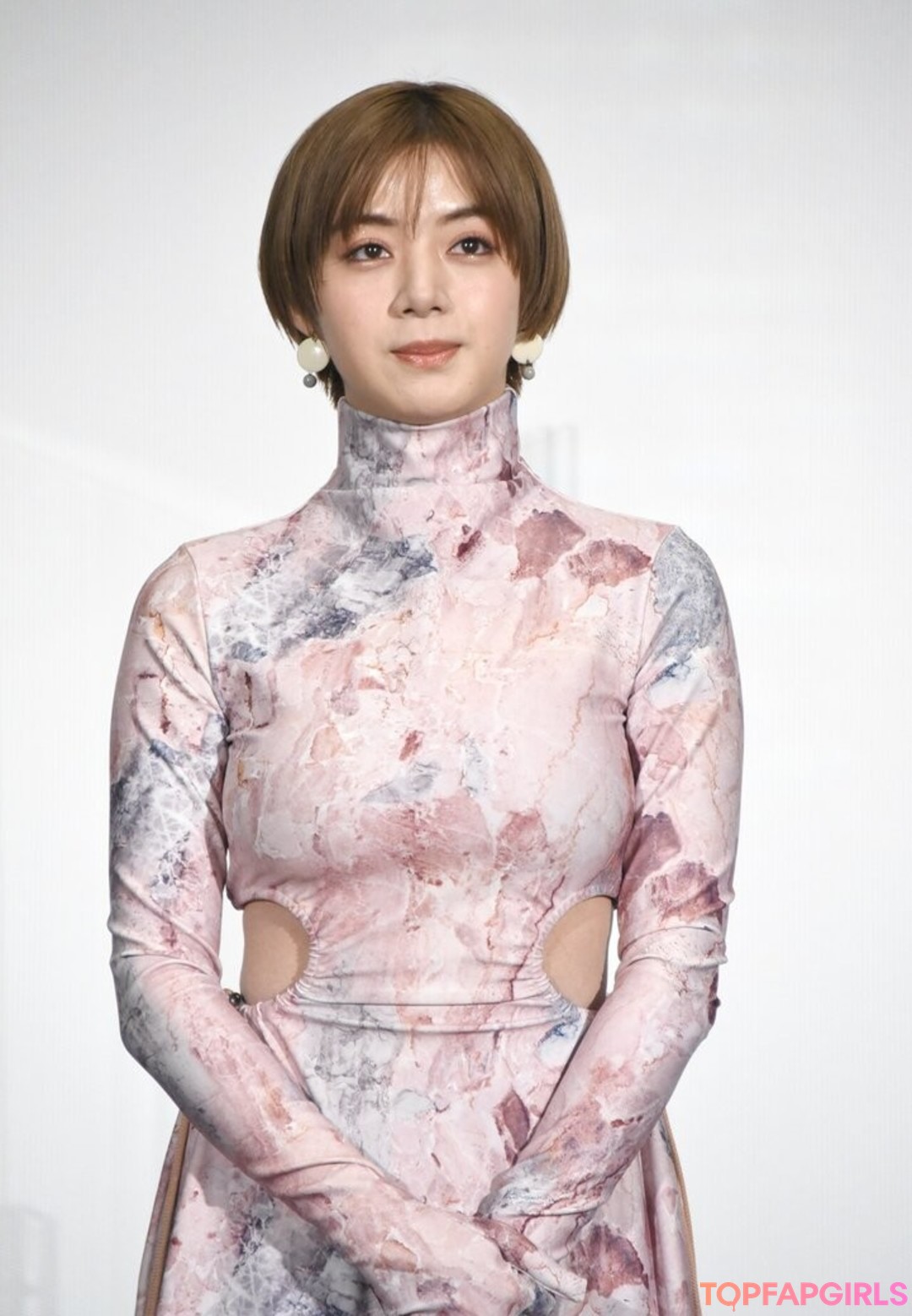 Elaiza Ikeda hot star images