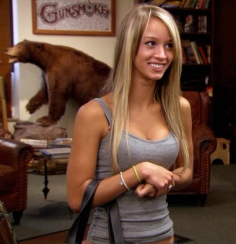 Paige Wyatt model hot pic