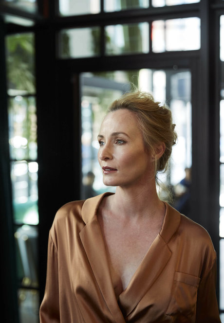 Genevieve O Reilly free actress pic