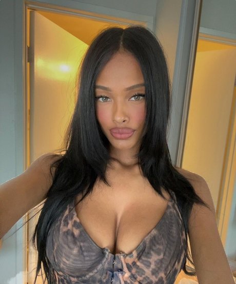 Vinetrria Vinetria pornstar sexy photo